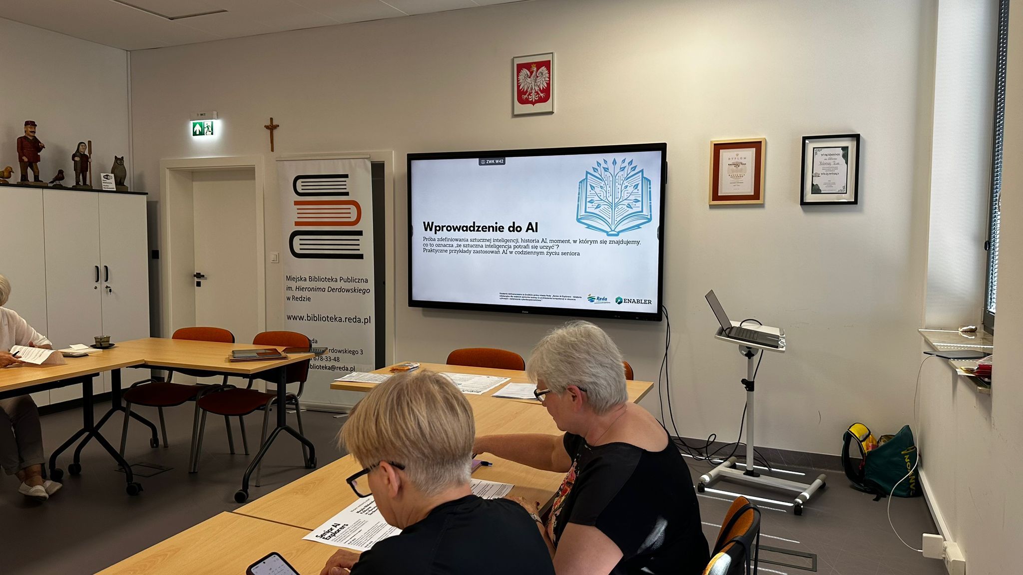 „Senior AI Explorers” wystartował – pierwsze warsztaty za nami!