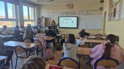 Returning to Schools in Reda for the 'Echo of Relationships' Project